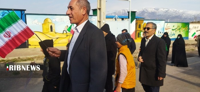 حضور مردم روستای سیاهپوش بخش طارم سفلی در راهیپمایی ۲۲ بهمن ۱۴۰۱