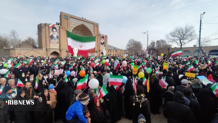 حضور مردم قزوین در راهیپمایی ۲۲ بهمن ۱۴۰۱