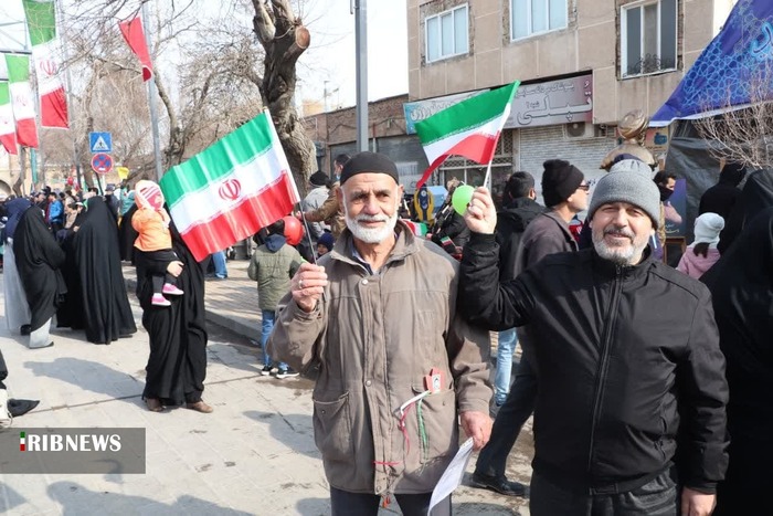 حضور مردم قزوین در راهیپمایی ۲۲ بهمن ۱۴۰۱