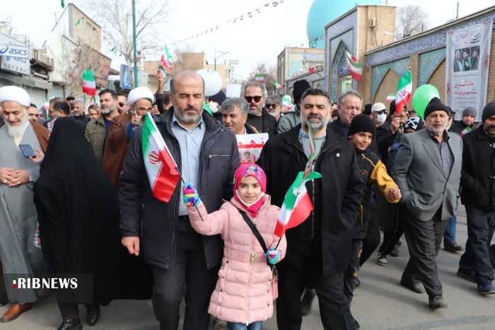 حضور مردم قزوین در راهیپمایی ۲۲ بهمن ۱۴۰۱
