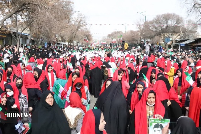 حضور مردم قزوین در راهیپمایی ۲۲ بهمن ۱۴۰۱