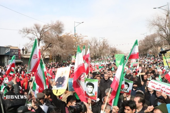حضور مردم قزوین در راهیپمایی ۲۲ بهمن ۱۴۰۱