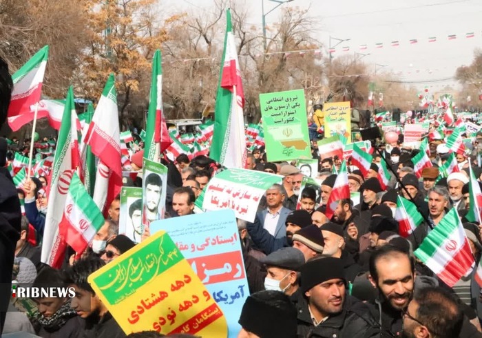 حضور مردم قزوین در راهیپمایی ۲۲ بهمن ۱۴۰۱
