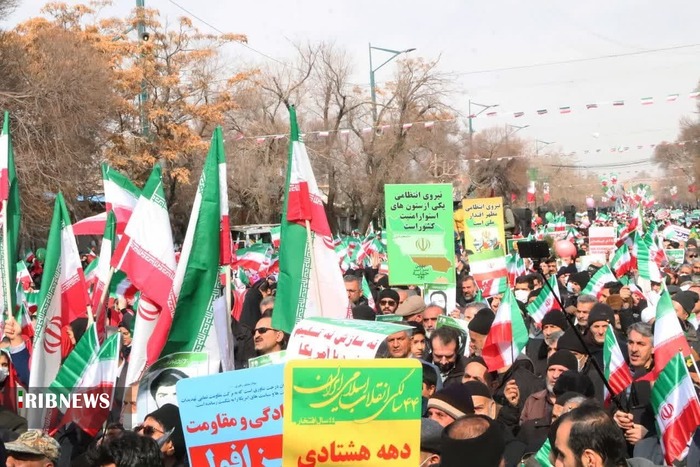 حضور مردم قزوین در راهیپمایی ۲۲ بهمن ۱۴۰۱
