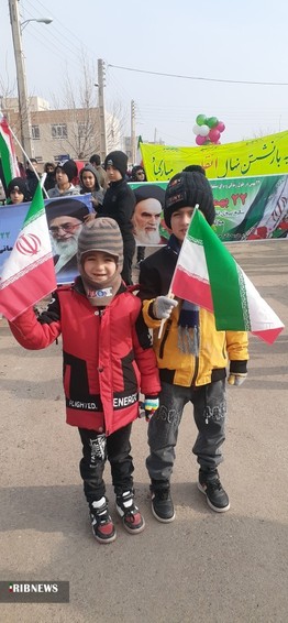 حضور کشاورزان مهدی آباد بزرگ در راهیپمایی ۲۲ بهمن ۱۴۰۱