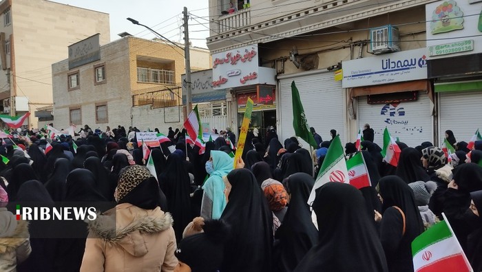 حضور کشاورزان مهدی آباد بزرگ در راهیپمایی ۲۲ بهمن ۱۴۰۱