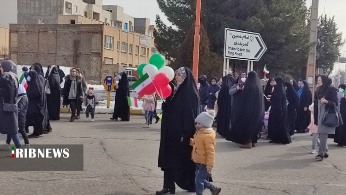 حضور کشاورزان مهدی آباد بزرگ در راهیپمایی ۲۲ بهمن ۱۴۰۱
