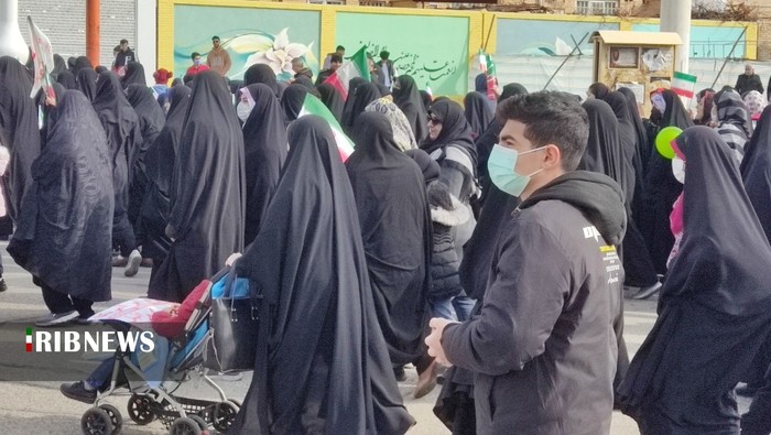 حضور کشاورزان مهدی آباد بزرگ در راهیپمایی ۲۲ بهمن ۱۴۰۱
