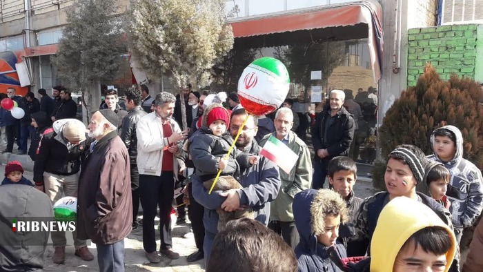 حضور مردم روستای خوزنین در راهیپمایی ۲۲ بهمن ۱۴۰۱