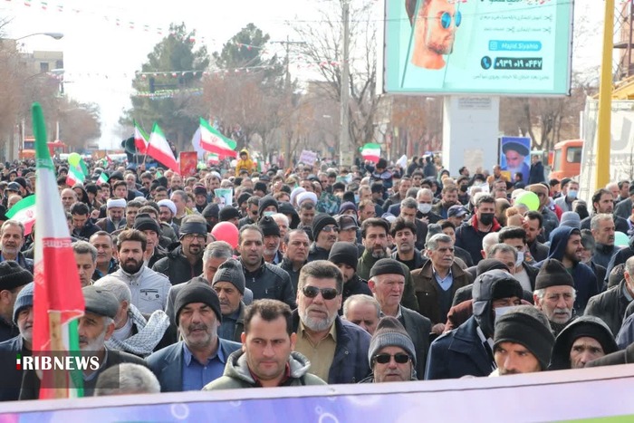 حضور مردم بوئین زهرا در راهیپمایی ۲۲ بهمن ۱۴۰۱
